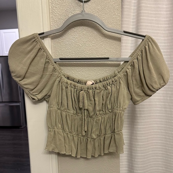 Showpo. Tops - SHOWPO CROPPED SHIRT